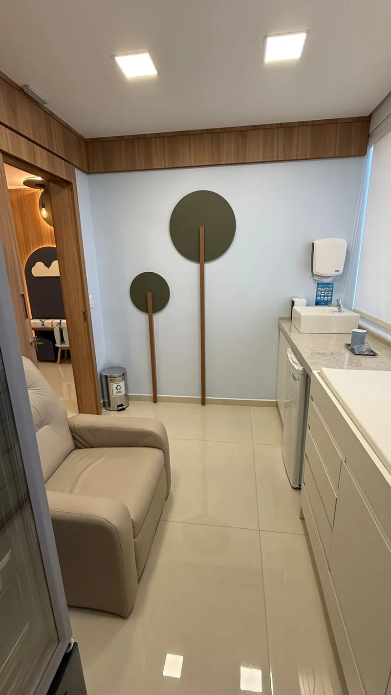 Sala de vacinação climatizada da Saúde Livre Santana em Porto Alegre